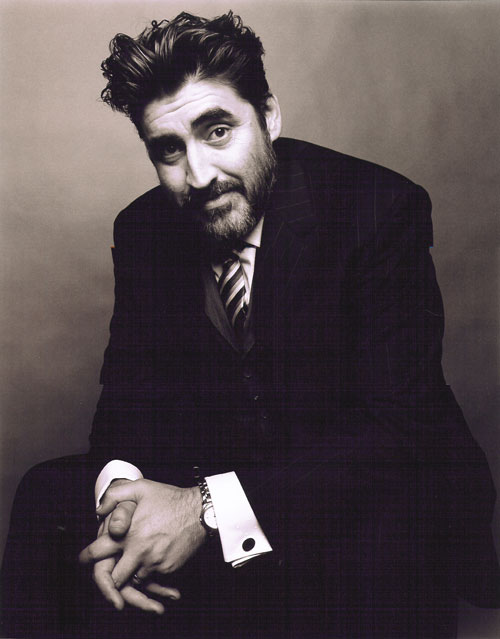 Alfred Molina to play Sheik Amar