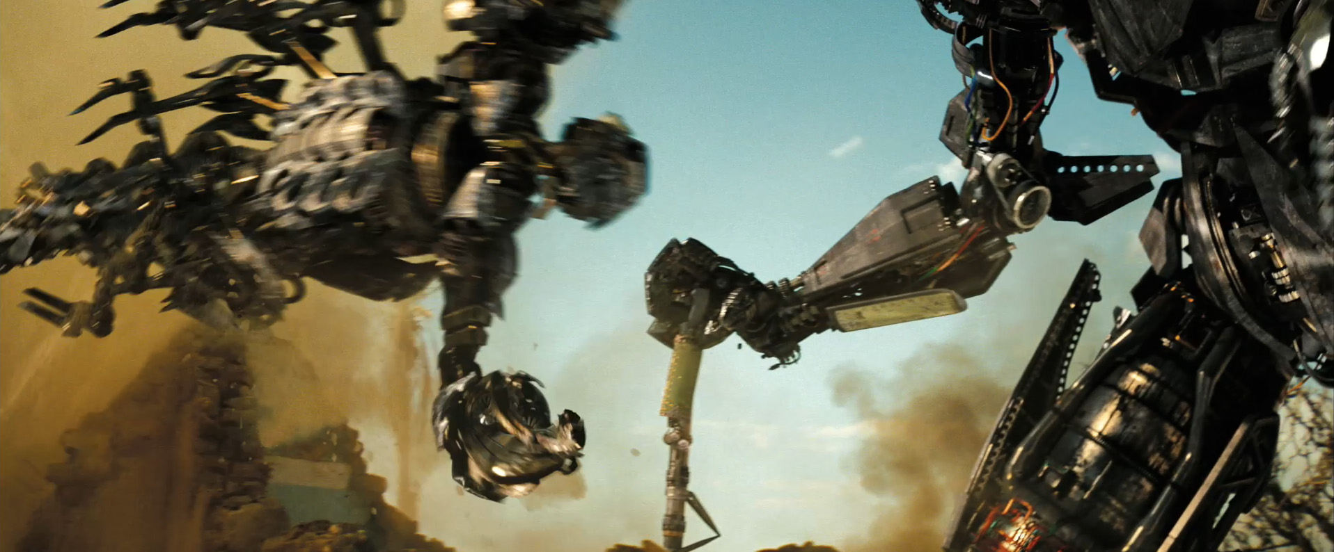 Transformers 3 - High Resolution Trailer #2 Screenshots, The Fallen & Arcee